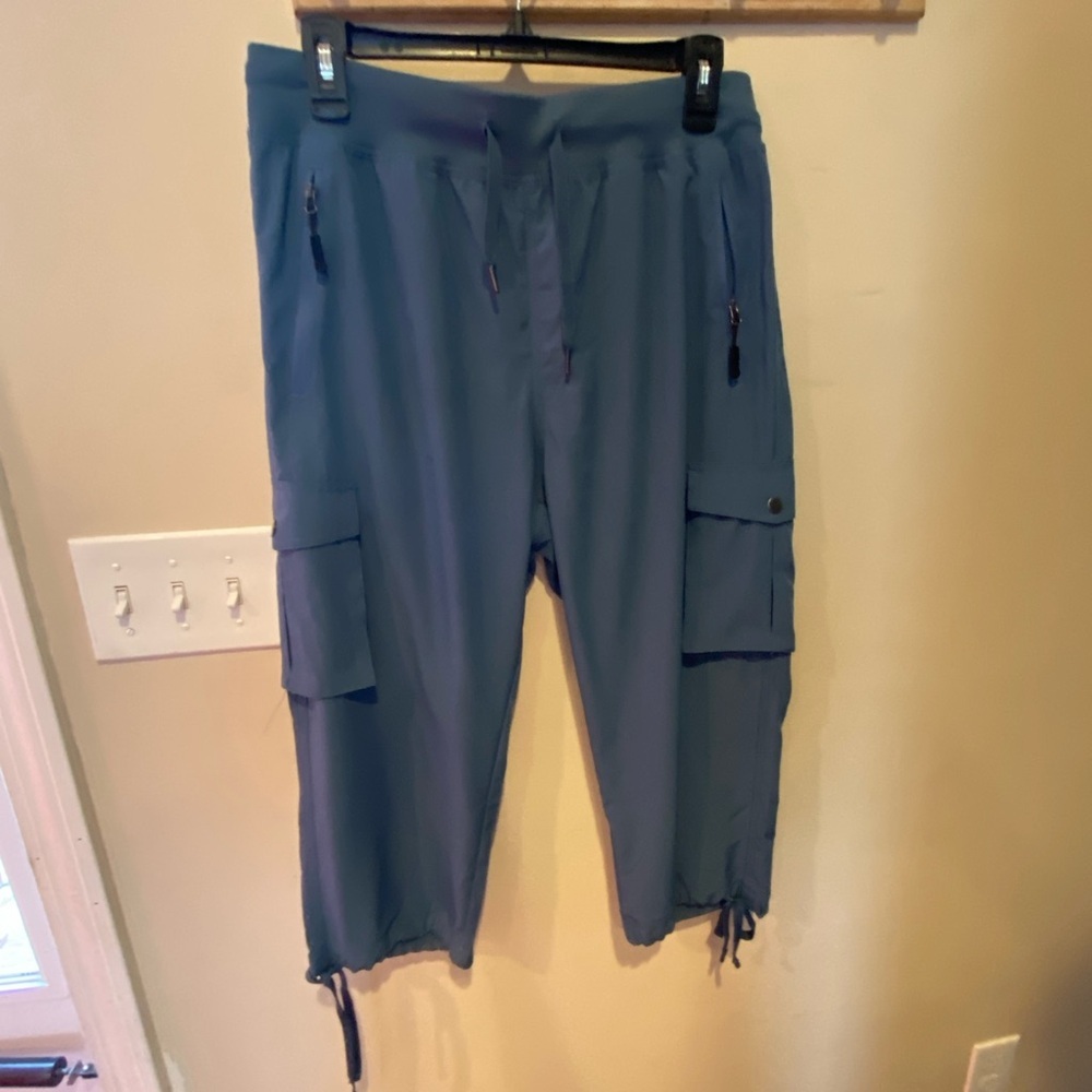 Blue Cargo Utility Capris with Durable Fabric​